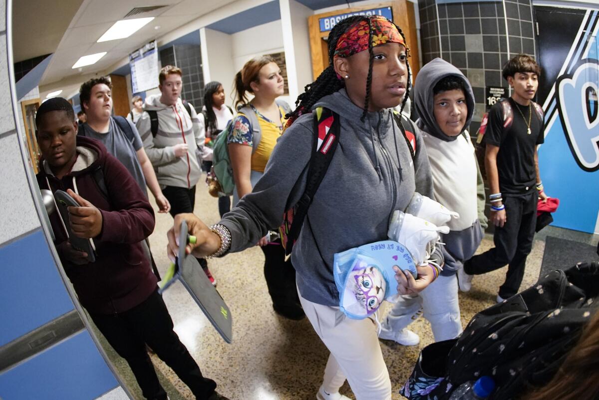 Magnetic Pouches Lock Up Students' Cellphones At San Mateo High School 