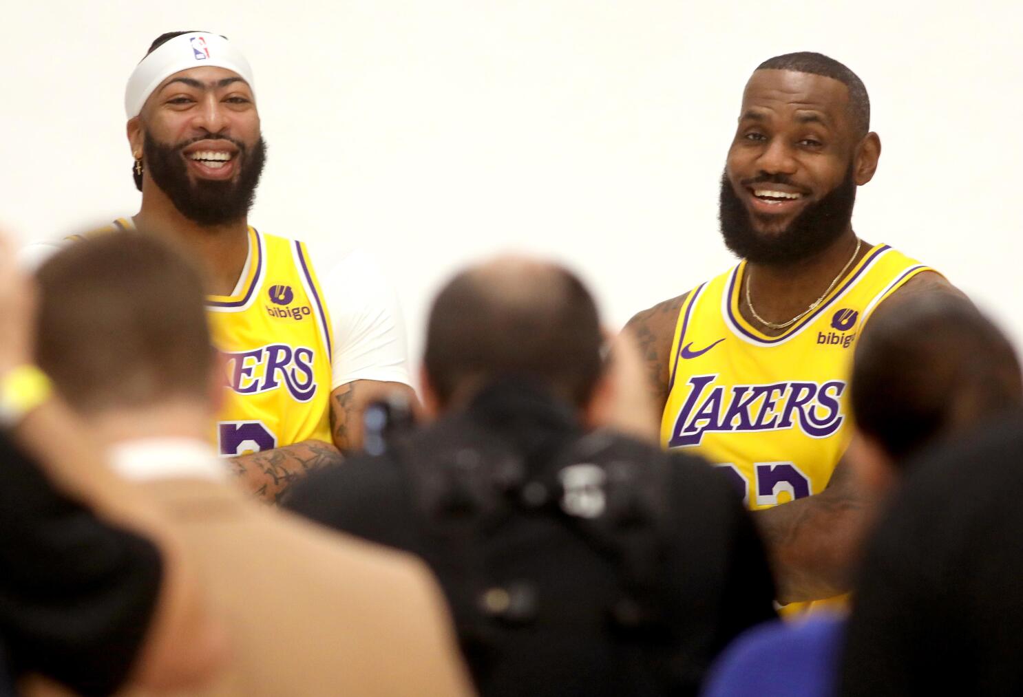 Lakers Training Camp Day One: Hype and Shade - Lakers Outsiders