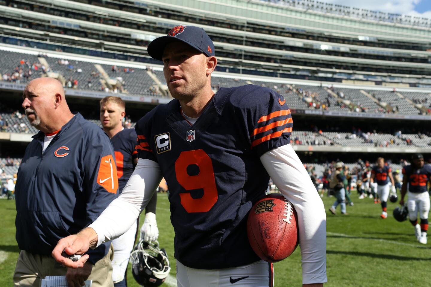 Robbie Gould leaves the field following a game against the Green Bay Packers.