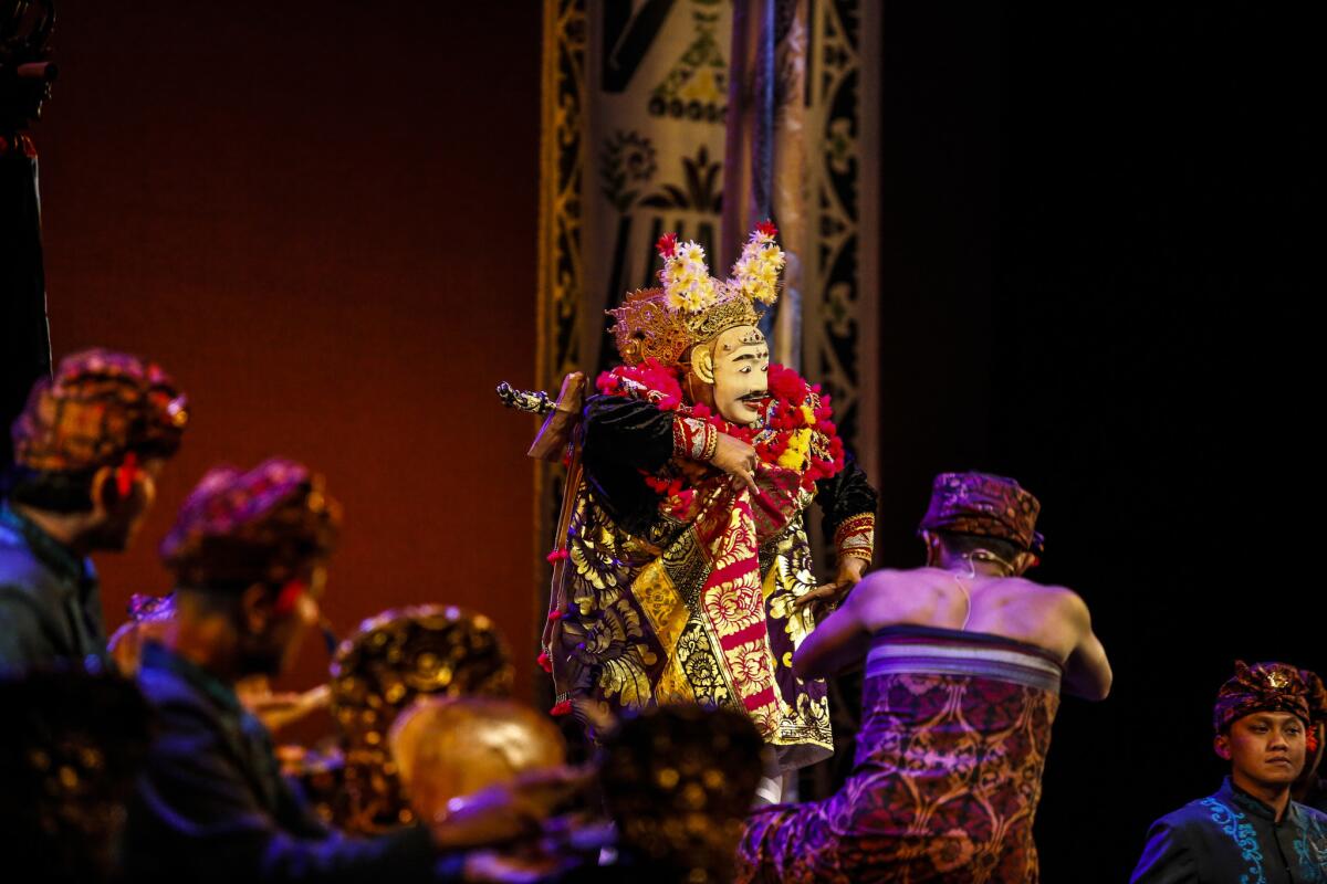 Cudamani brings spectacular costumes, make-up and masks into its performance.