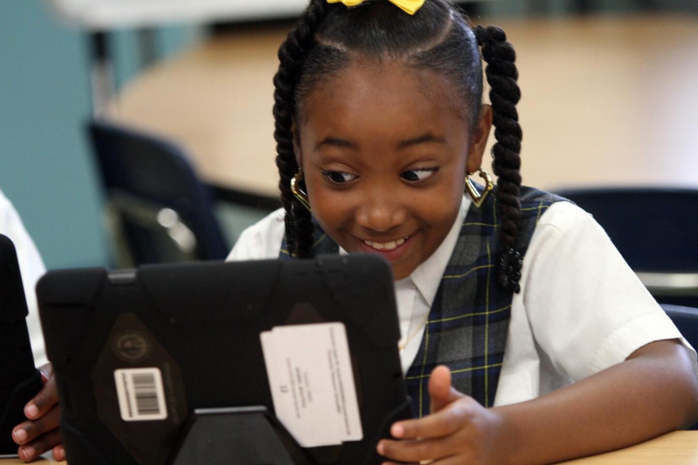 First iPads for LAUSD elementary school students