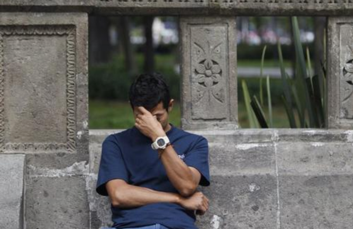 Aunque el 75 % de los trabajadores mexicanos padecen estrés laboral, este país no había realizado esfuerzos para hacer frente a un mal que genera migraña, dolores de espalda, ansiedad y trastornos gastrointestinales, entre otros. EFE/Sáshenka Gutiérrez/Archivo