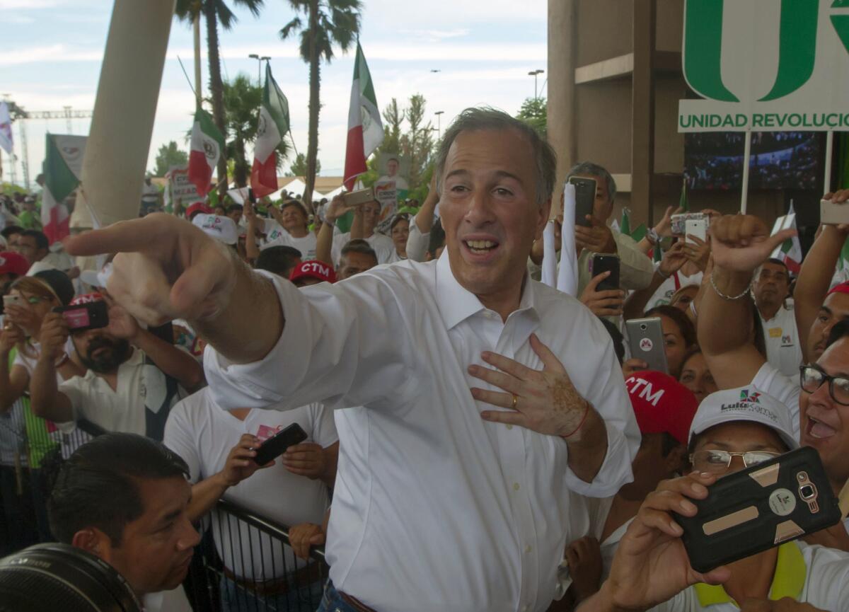 José Antonio Meade, de la coalición"Todos por Mexico" formada por el PRI-PVEM y Nueva Alianza .