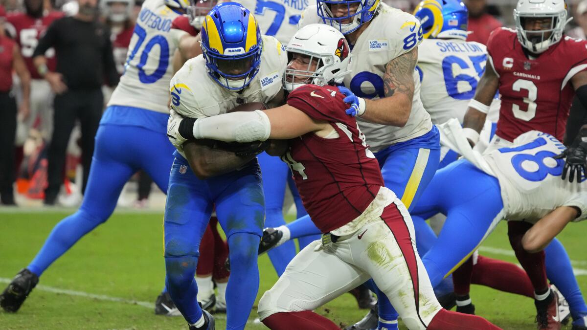 Cardinals, despite the best record in the NFL, try to find more consistency  playing at home at State Farm Stadium