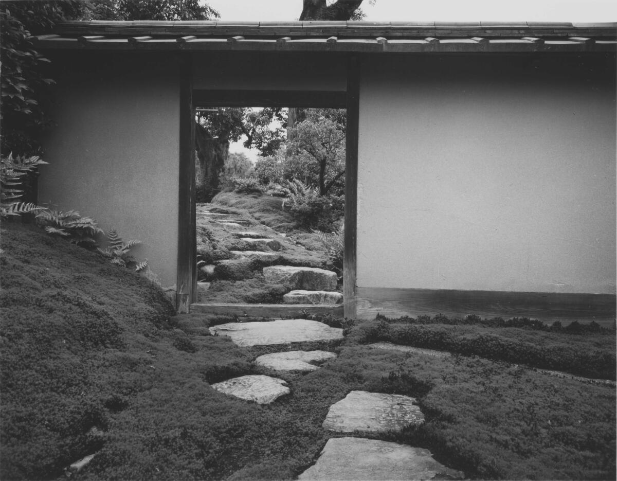 Stepping stones from the Imperial Carriage Stop to the Gepparo pavilion at Katsura Imperial Villa, near Kyoto, Japan, photographed by Yasuhiro Ishimoto, 1954, gelatin silver print. (Kochi Prefecture, Ishimoto Yasuhiro Photo Center)