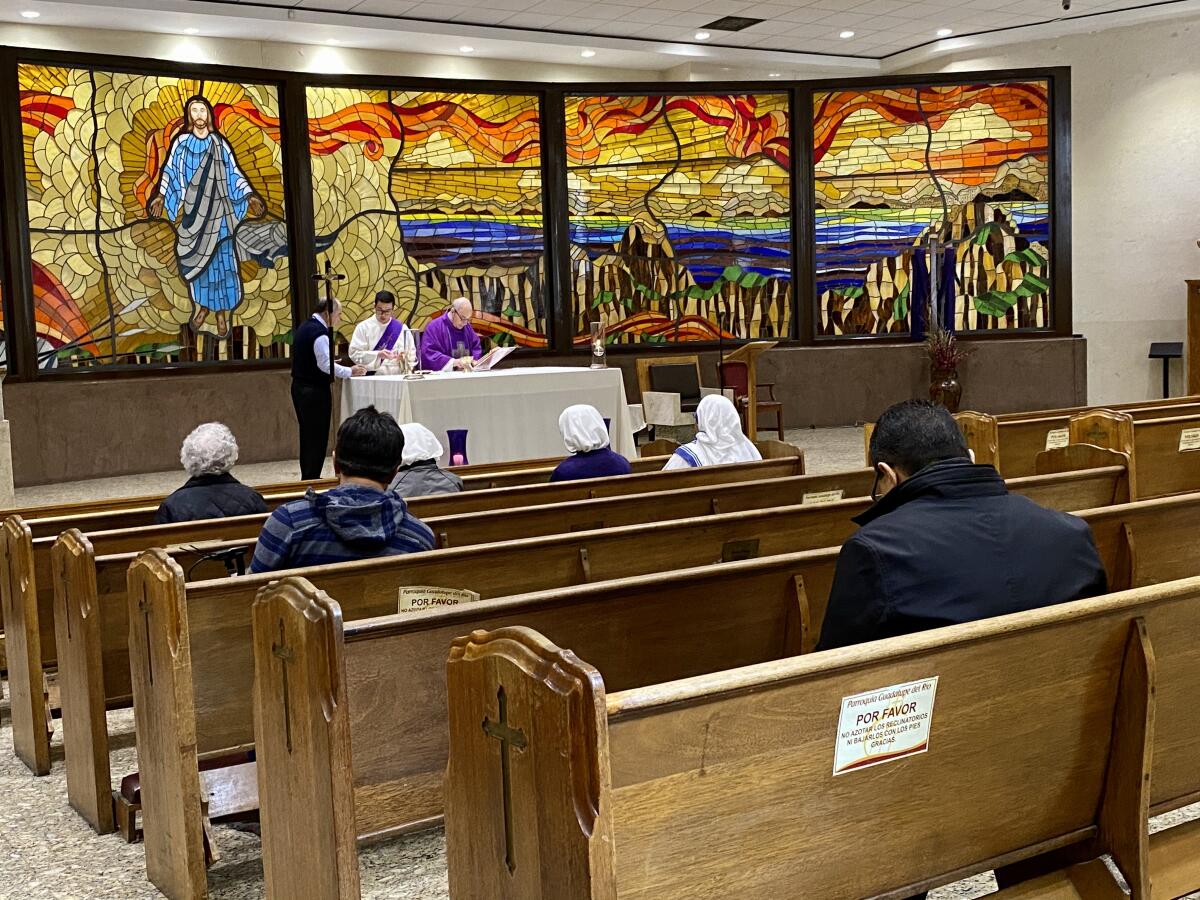 Tercera misa en inglés el domingo 1 de marzo de 2020 en Nuestra Señora de Guadalupe en la Zona Río de Tijuana.
