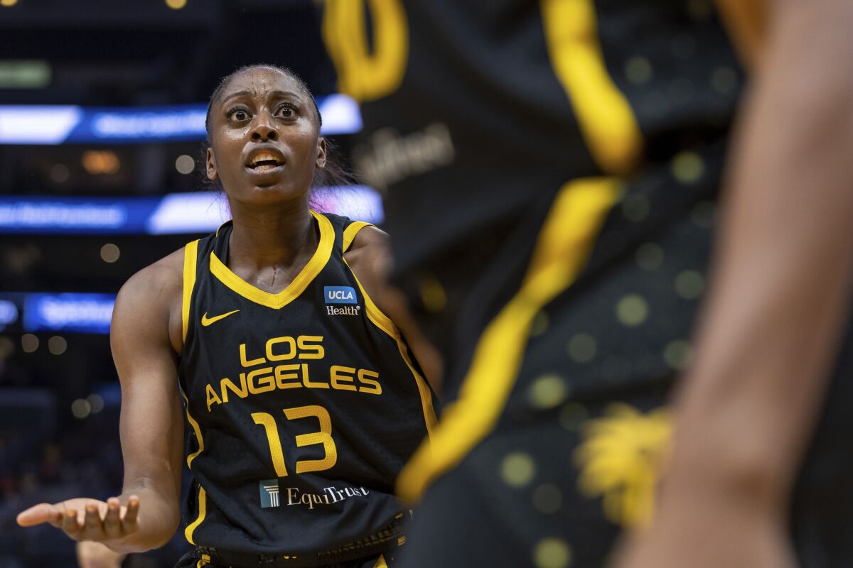 Sparks forward Chiney Ogwumike argues a call against the Phoenix Mercury.