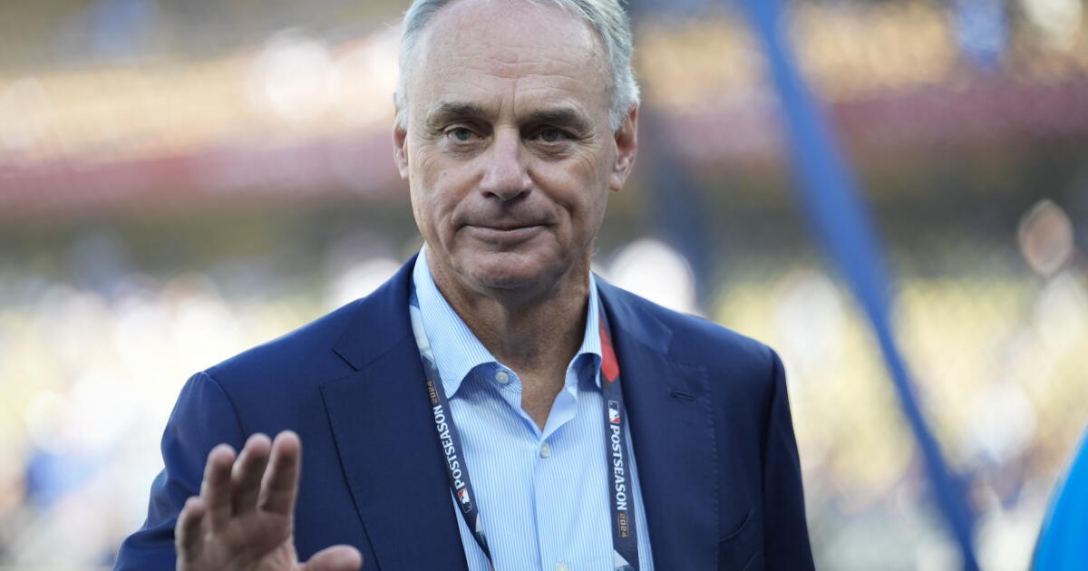 Rob Manfred, MLB'nin 'çeşitlilik üzerindeki değerlerinin değişmeden kaldığını' söylüyor