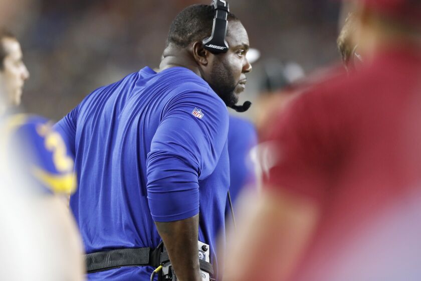LOS ANGELES, CALIF. - AUG. 24, 2019. Rams defensive line coach Eric Henderson on the sidelines during the fourth quarter of a game against the Broncos on Saturday night, Aug. 24, 2019, at the Los Angeles Coliseum. (Luis Sinco/Los Angeles Times)