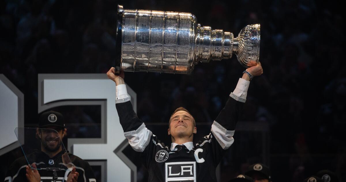 Does Dustin Brown really deserve his number retired and a statue