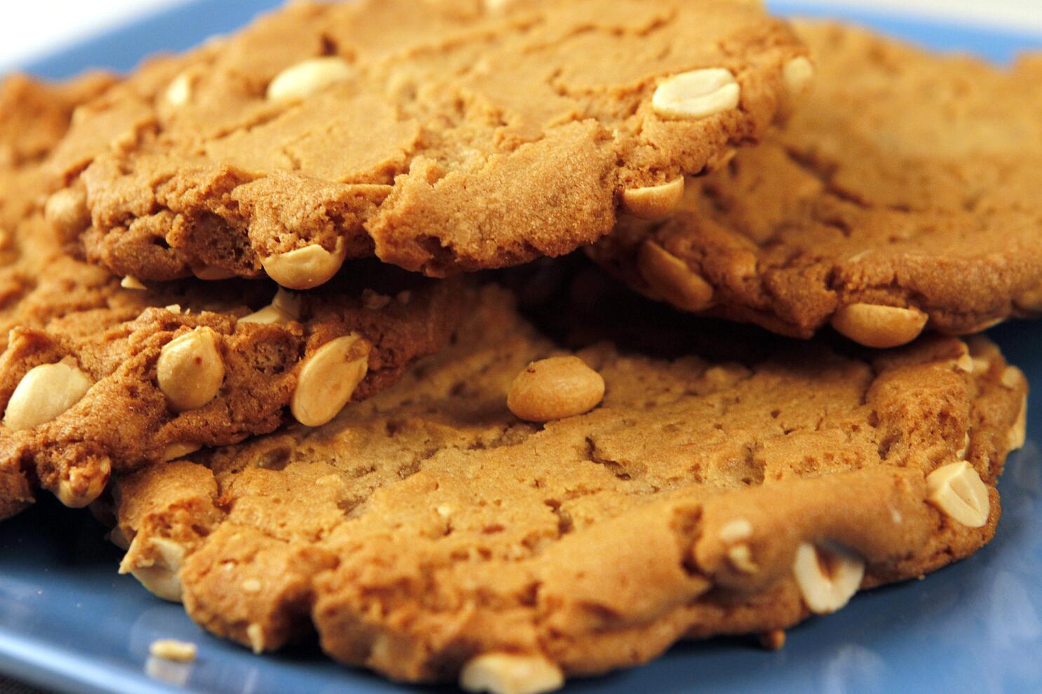 Peanut Butter Scoop Cookies ~ The Recipe Bandit