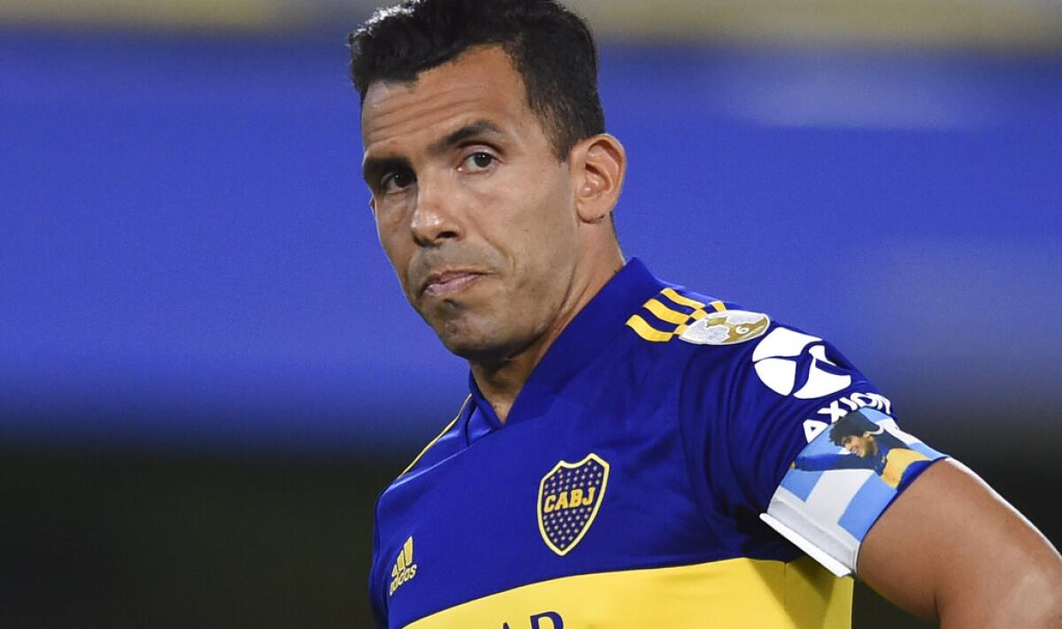 ARCHIVO - Carlos Tévez, del club argentino Boca Juniors, 