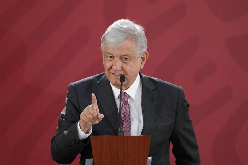 El presidente de México, Andrés Manuel López Obrador, ofrece una rueda de prensa en el Palacio Nacional, en Ciudad de México (México). EFE