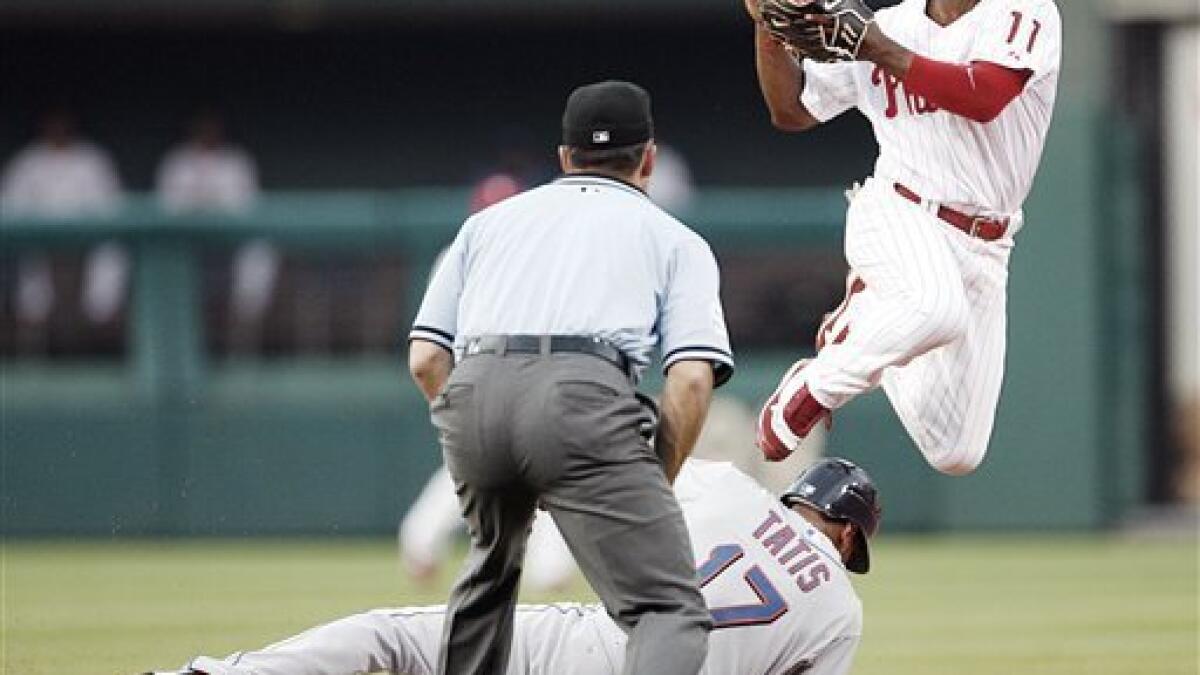 Utley's streak is over; Phillies get past Mets