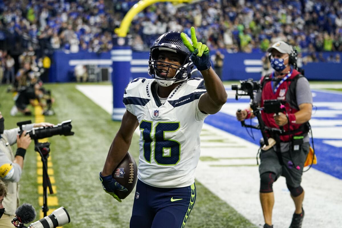 Efficient Wilson leads Seahawks past Colts 28-16 in opener - The San Diego  Union-Tribune