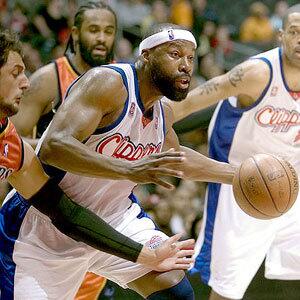 Baron Davis drives