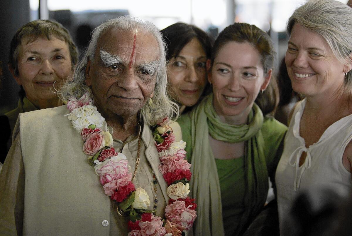 Yoga master B.K.S. Iyengar with his fans and followers in 2005 in Los Angeles.Ali MacGraw and Annette Bening were among his followers.