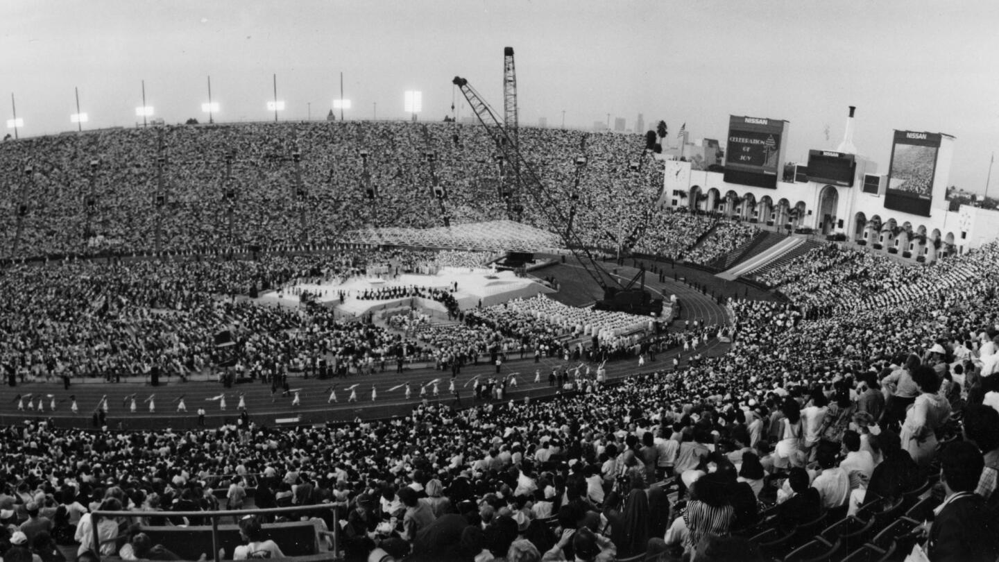 The scene at Los Angeles Memorial Coliseum before Pope John Paul II celebrated Mass there on Sept. 15, 1987.