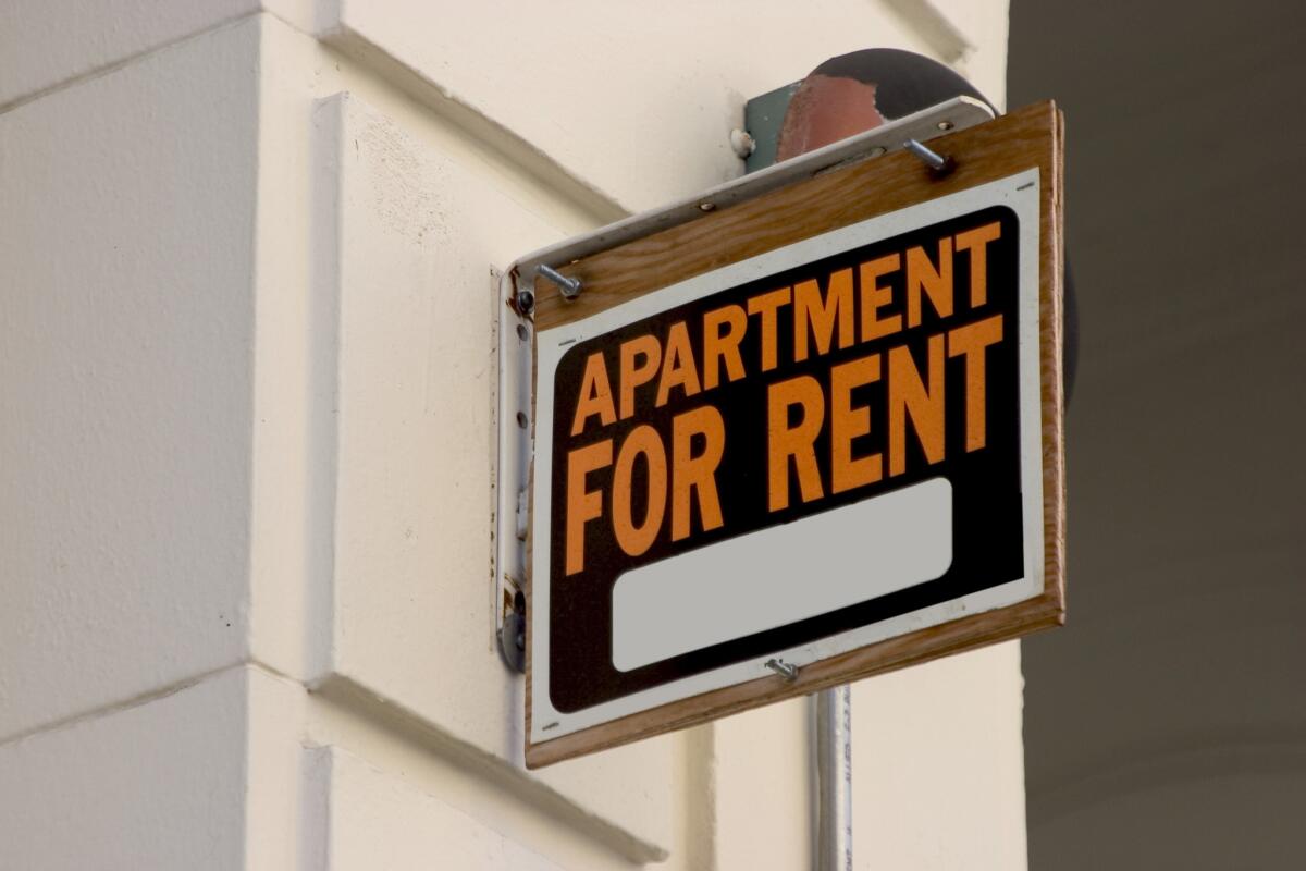 'Apartment for rent' sign