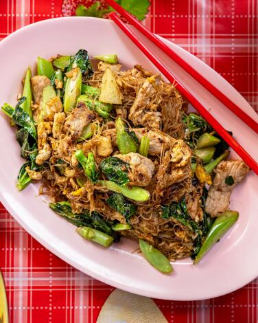 LOS ANGELES, CA - NOVEMBER 1, 2023: Pad See Ew Vermicelli from Holy Basil, a Thai street-food restaurant inside a Downtown Los Angeles food court, on Wednesday, Nov. 1, 2023. (Silvia Razgova / For The Times) 1368361-fo-101-2023-holy-basil
