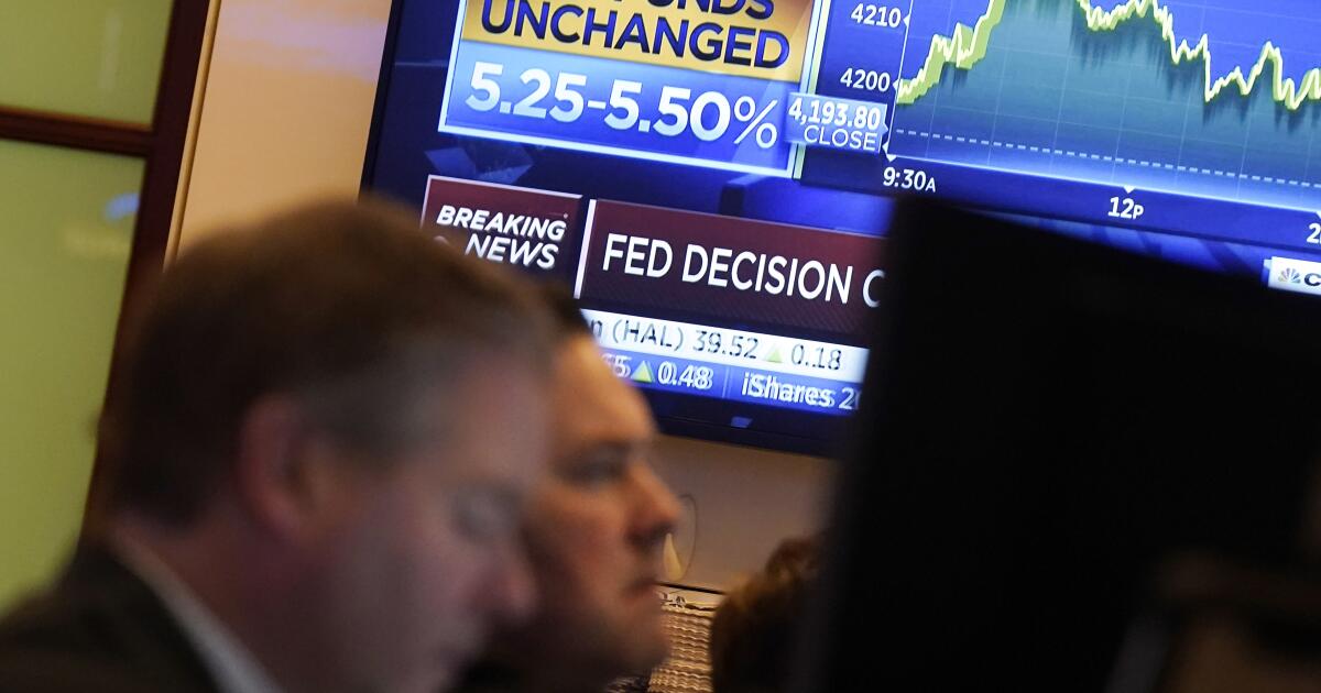 Wall Street si avvia verso la sua settimana migliore del 2023, sperando che la Fed non alzi più i tassi di interesse