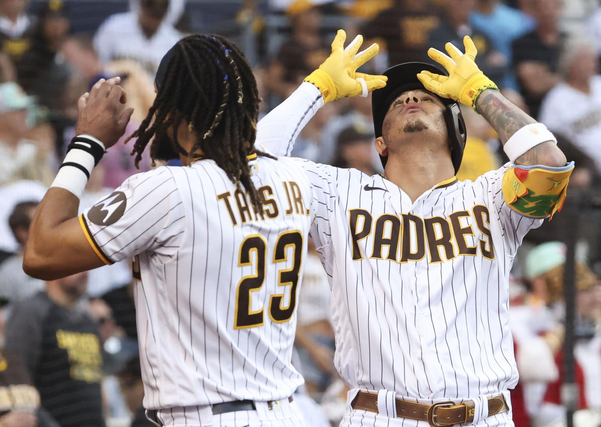 Taylor, Dodgers rally for 5 runs in the 8th to beat the Padres 10-5