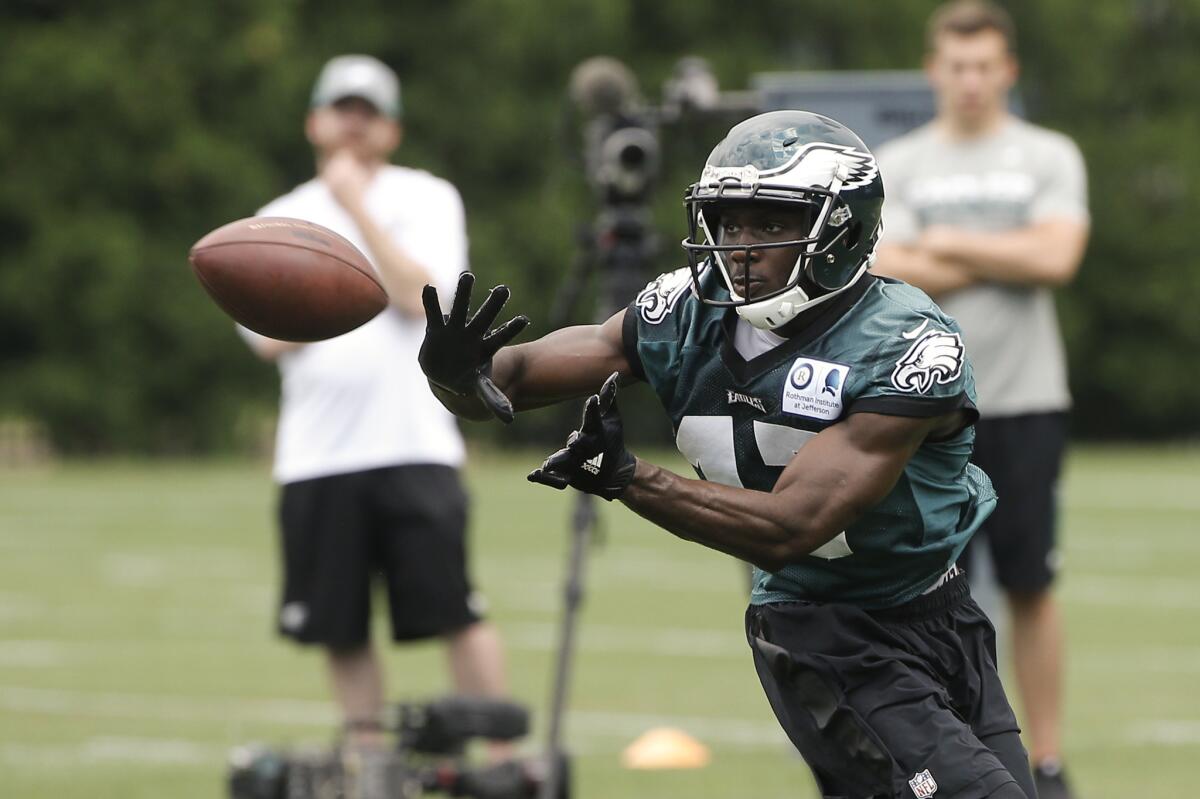 Nelson Agholor of the Philadelphia Eagles catches a pass during practice Tuesday.