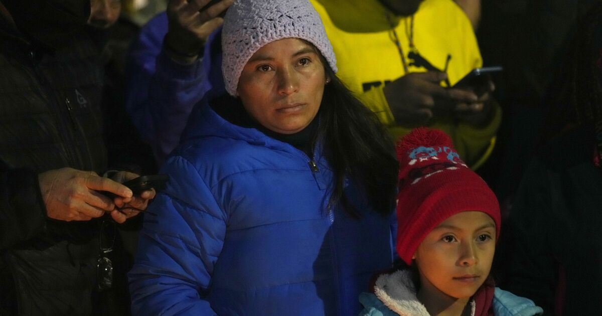 Activistas de Los Angeles Piden Justicia al Condoner La Muerte de 38 Migrants en Ciudad Juarez