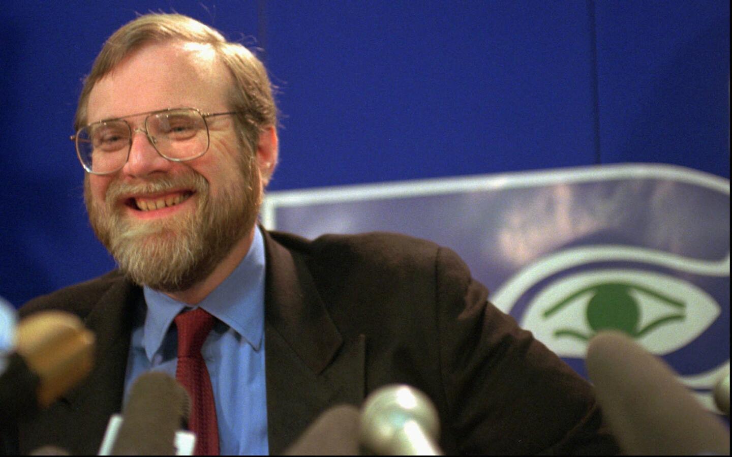 Microsoft co-founder Paul Allen dies at 65