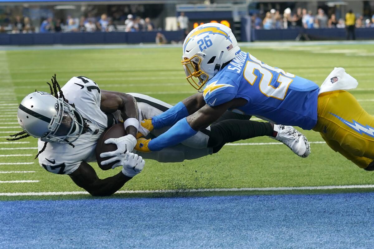 Chargers Lose to Raiders in Final Game at NFL's Smallest Stadium - Times of  San Diego