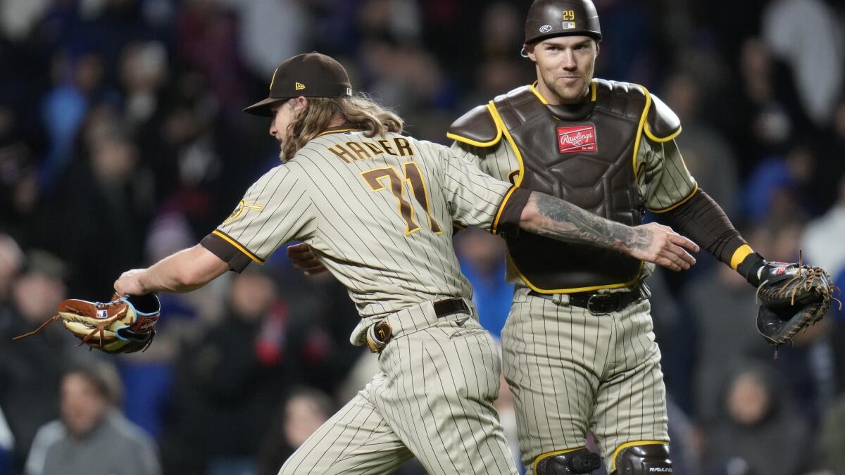 Yan Gomes' sac fly, 04/02/2023