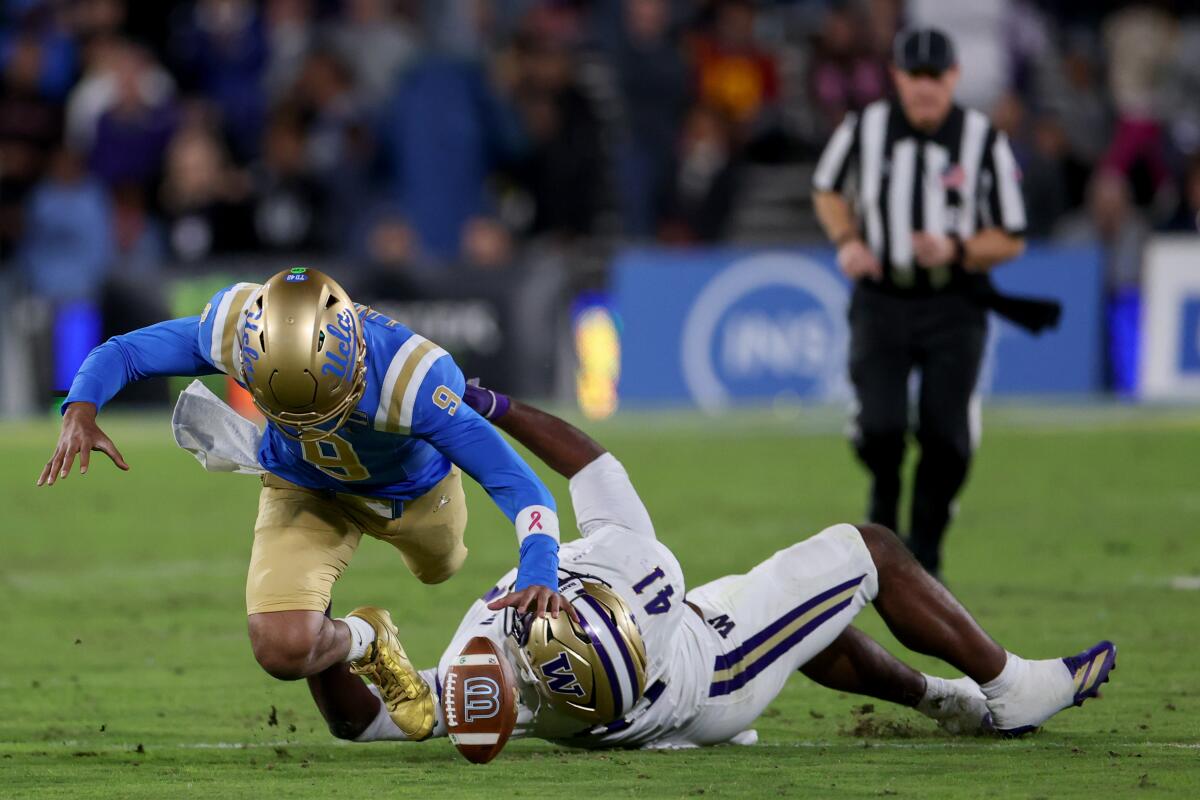 ব্রুইনস অ্যাথলেটিক্স সম্পর্কে ইউসি চ্যান্সেলর জুলিও ফ্রিংকে একটি খোলা চিঠি ব্রুইনস অ্যাথলেটিক্স সম্পর্কে ইউসি চ্যান্সেলর জুলিও ফ্রিংকে একটি খোলা চিঠি