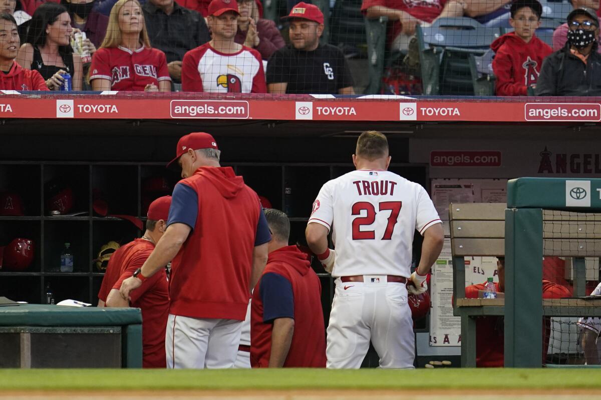 Look: Mike Trout In An Awful Slump This Weekend - The Spun: What's
