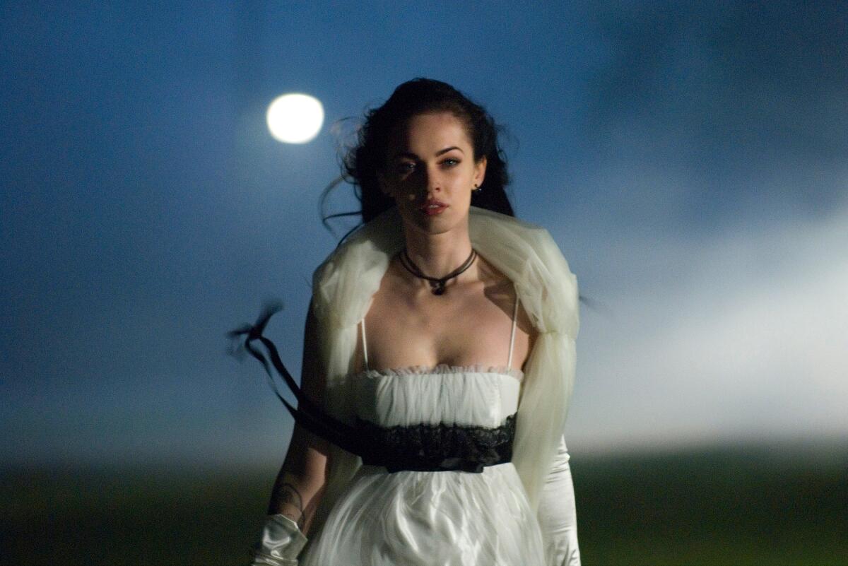 A vampire high-school girl seeks prey on a moonlit night.