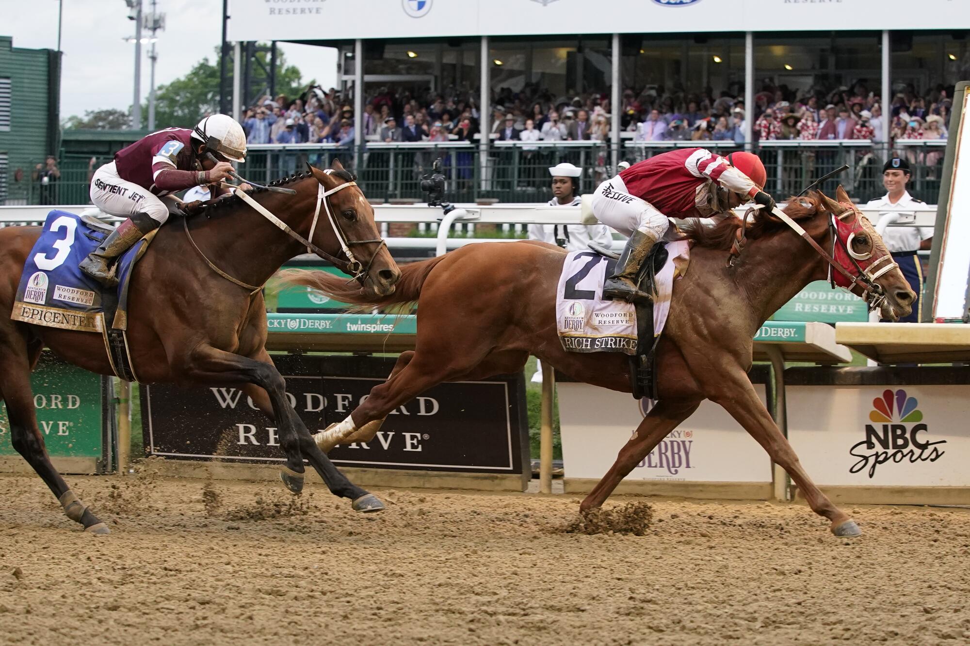 Rich Strike, with Sonny Leon aboard, beats Epicenter, with Joel Rosario aboard.