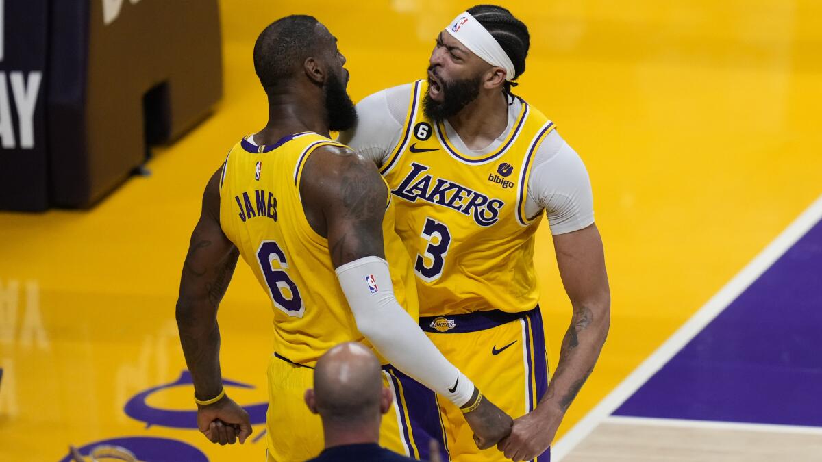 2 players that will be in the Lakers' rotation who aren't on the