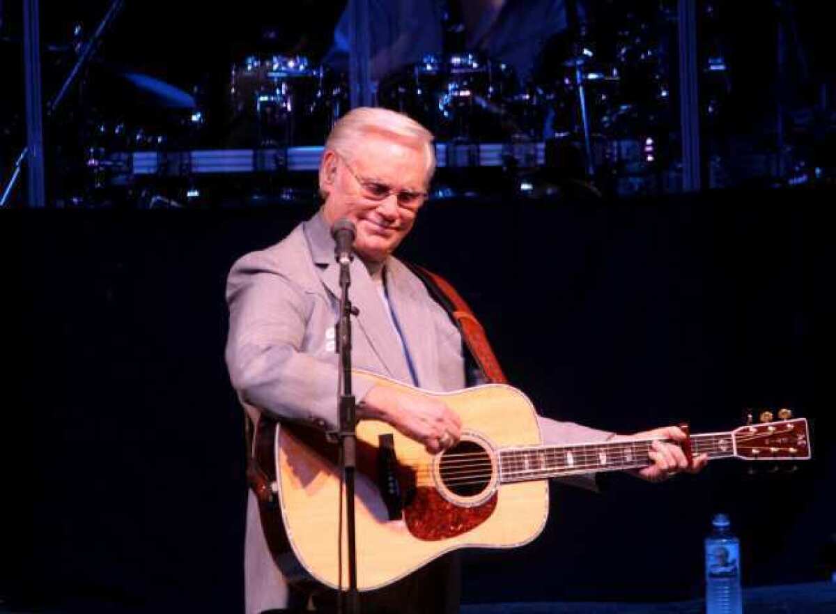 Country singer George Jones says he'll quit touring after a string of farewell performances next year.