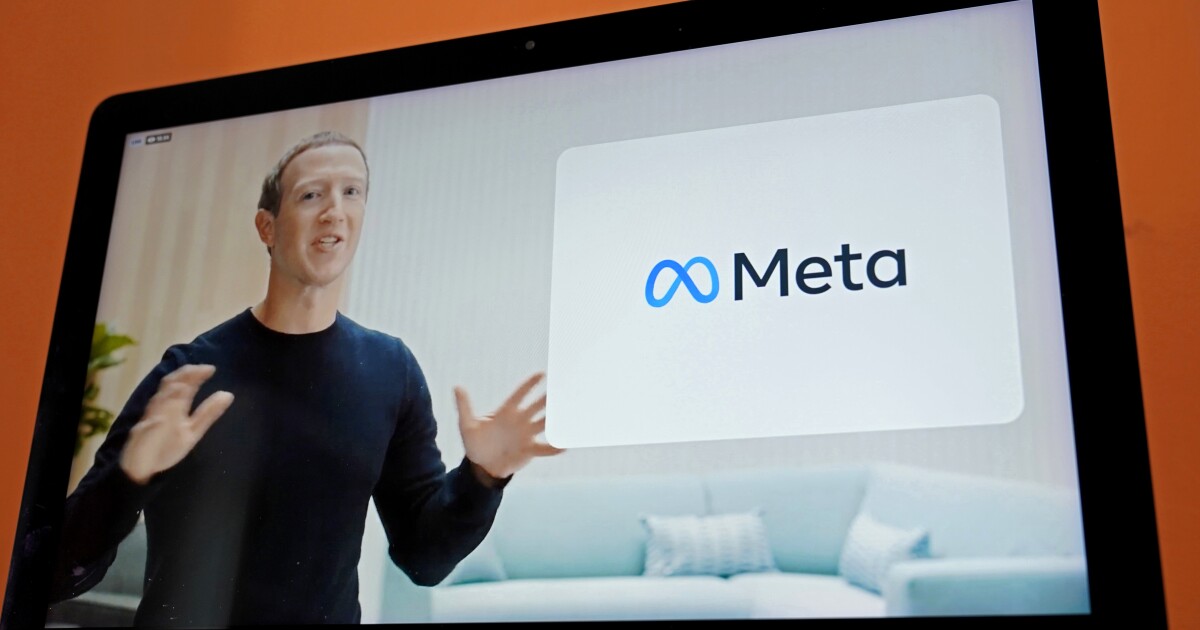 Facebook mengubah nama menjadi Meta, menandakan pergeseran penekanan
