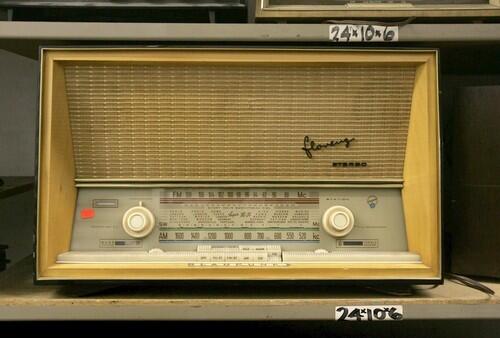 vintage Blaupunkt stereo radio, groove tubes.