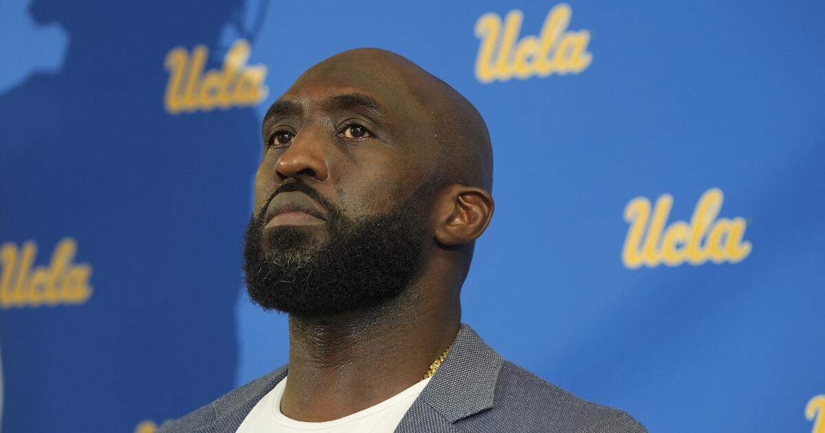 Analyse : ce que le nouvel entraîneur DeShaun Foster doit faire pour gagner à l’UCLA
