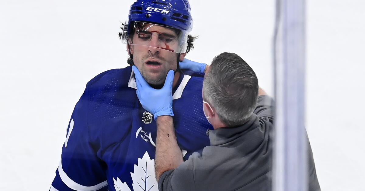 Leafs' Game 1 loss to Canadiens adds the insult to John Tavares injury