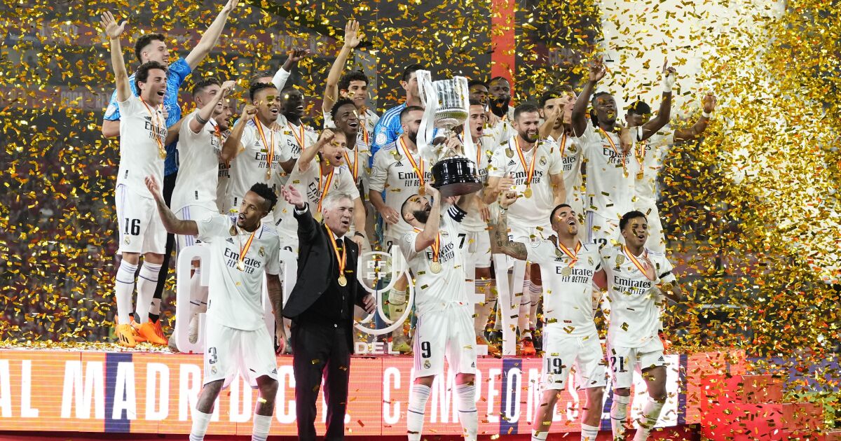 Ancelotti volvió a Madrid tras conquistar otro título