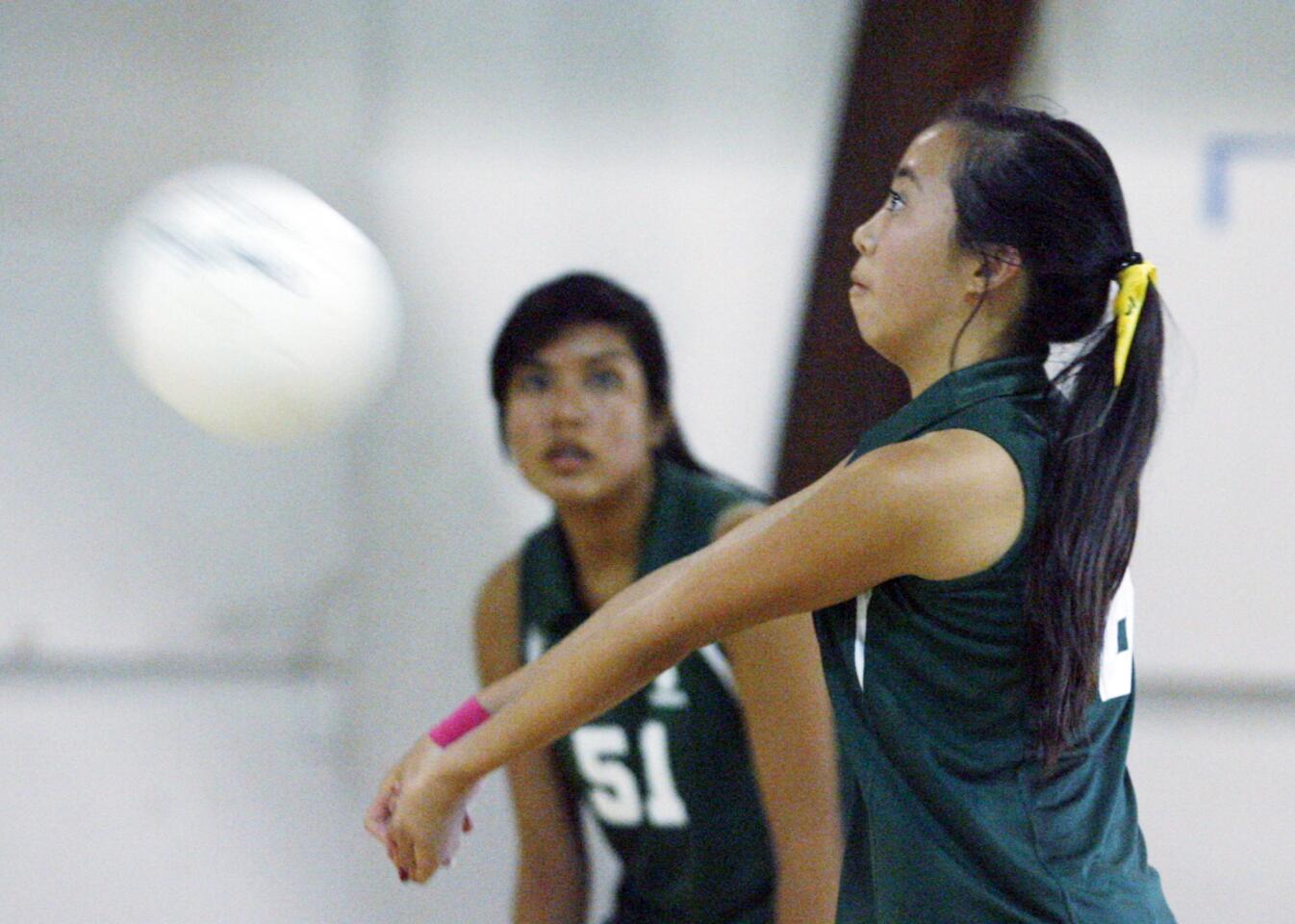 Glendale Adventist Academy v. Highland Hall nonleague girls volleyball