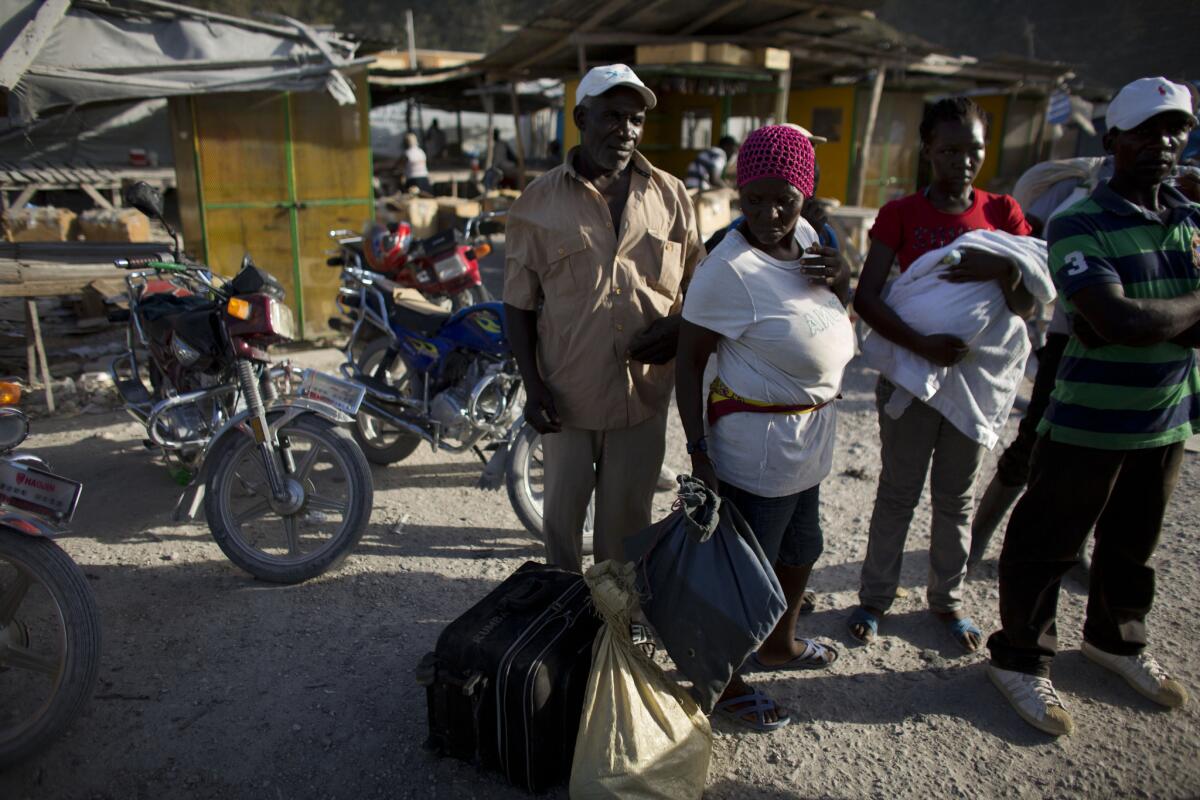 Inmigrantes haitianos, ante un operativo masivo de deportación.