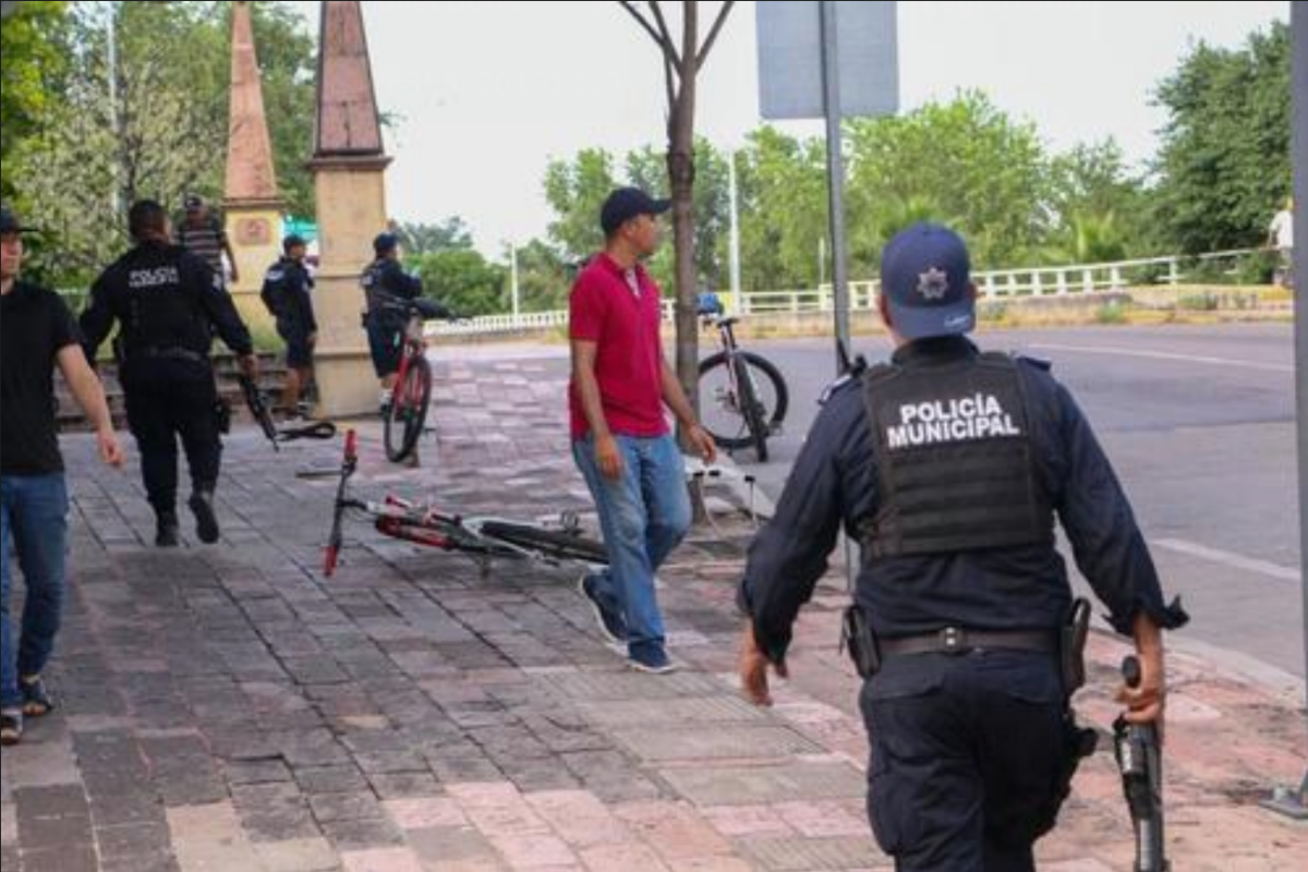México: Hallan 10 cuerpos en Zacatecas, 9 colgados de un puente