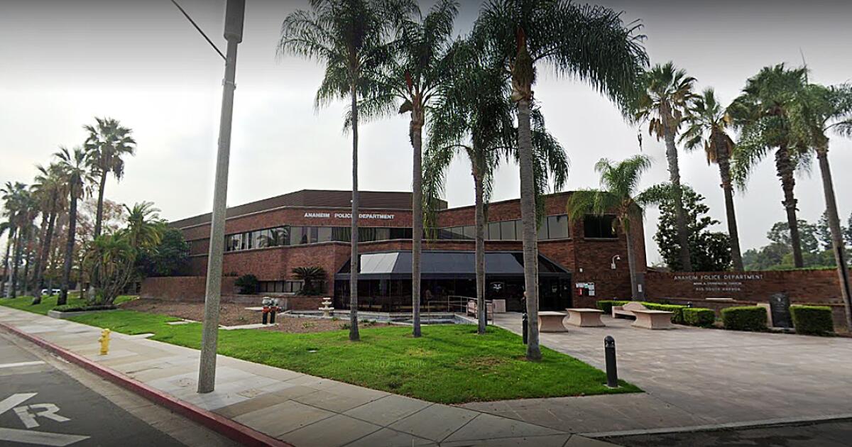 Two men arrested for impersonating ICE agents, Anaheim police say Two men arrested for impersonating ICE agents, Anaheim police say