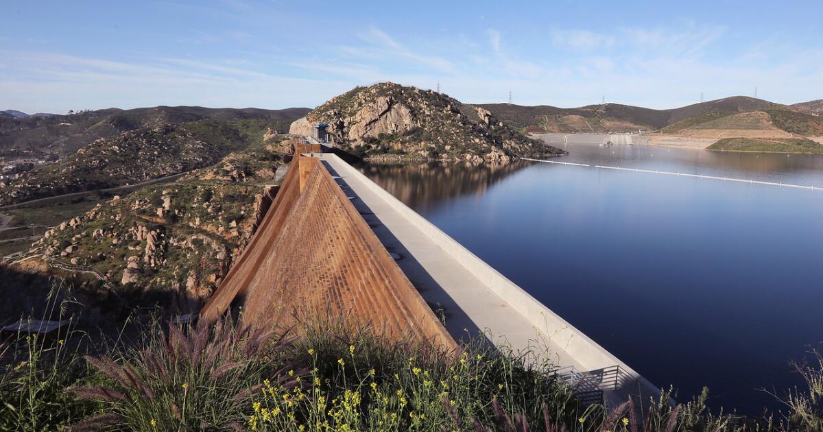 A Autoridade do Condado de San Diego vende parte de sua água para outro fornecedor A Autoridade do Condado de San Diego vende parte de sua água para outro fornecedor