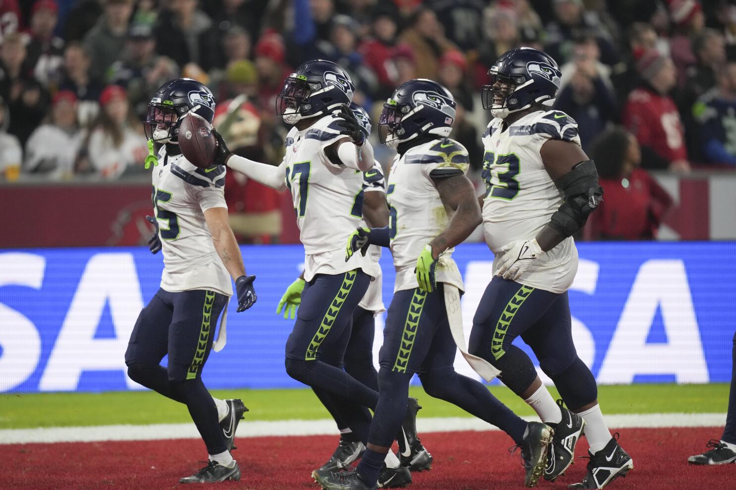 Seahawks return from bye and host struggling Raiders