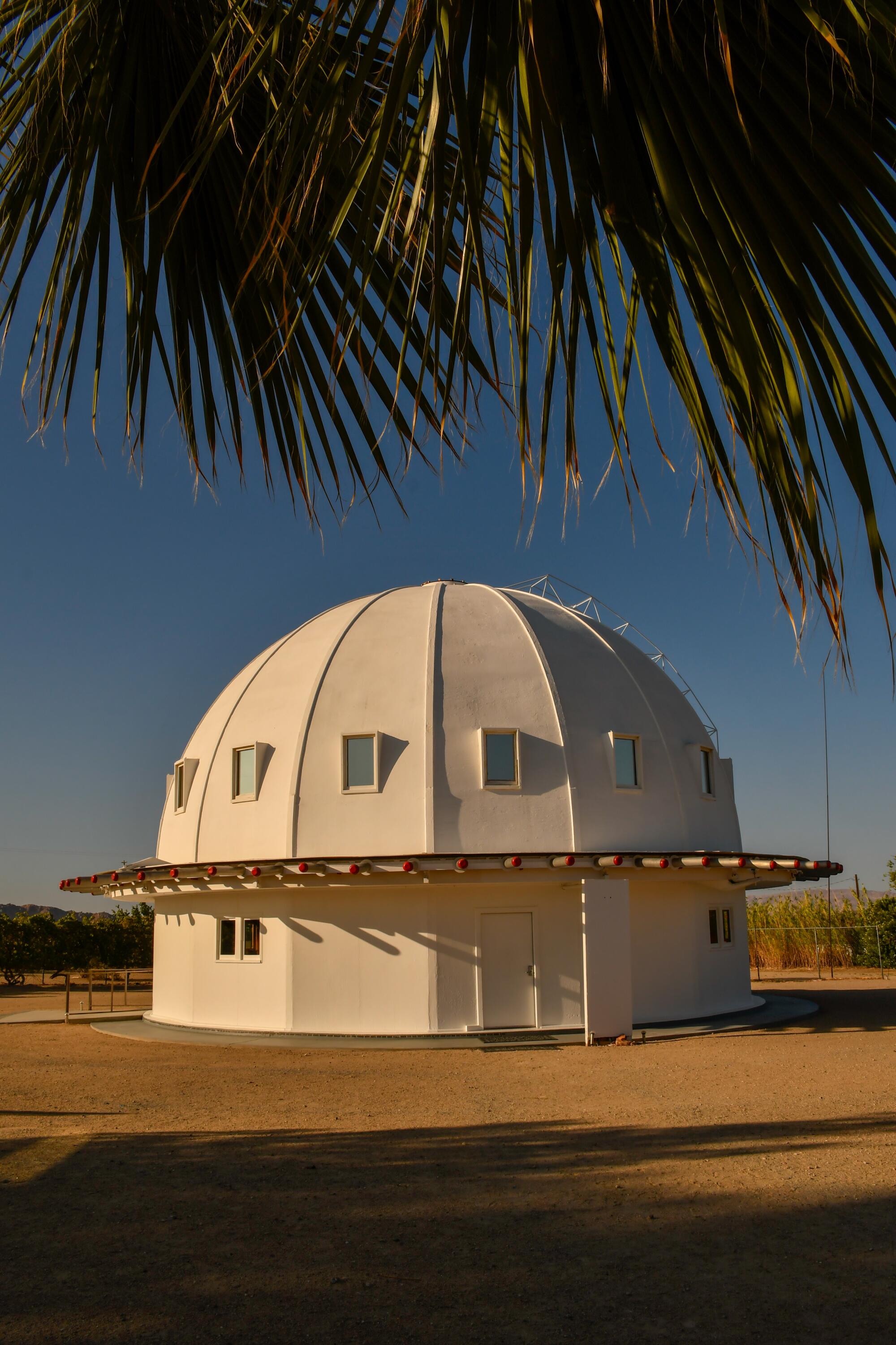 A white dome 