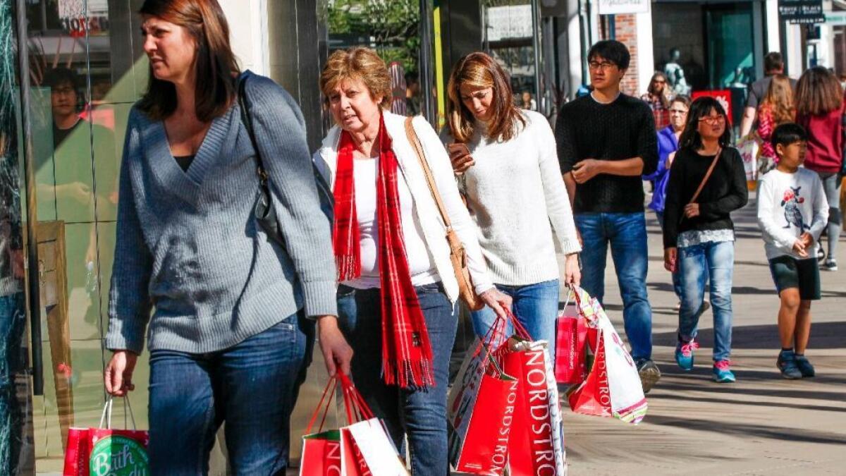 Fashion Valley Helps Shoppers Get a Head Start on Holiday Shopping